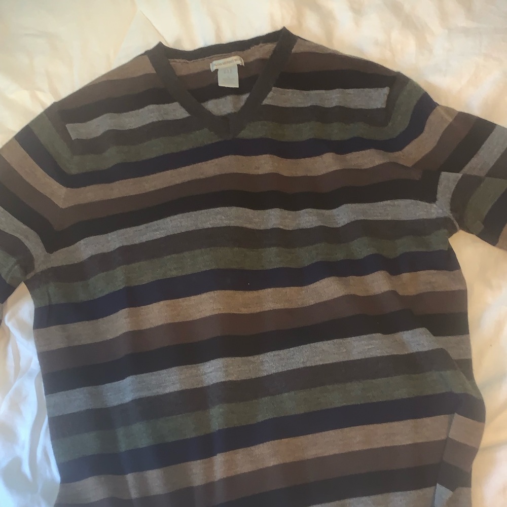 Men’s V neck Merlino wool sweater